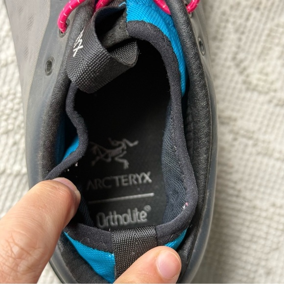 Arc'teryx Black and Pink Athletic Shoes size 9 - Picture 7 of 9